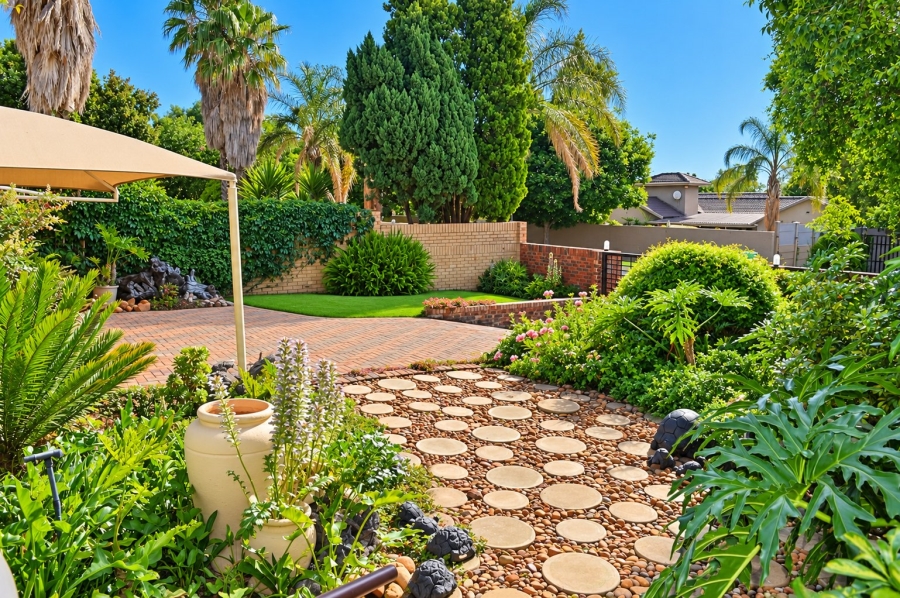 4 Bedroom Property for Sale in Wilkoppies North West